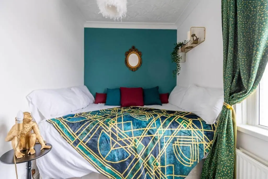 Holiday home The Gatsby - Beautiful Spacious Central House Cardiff United Kingdom