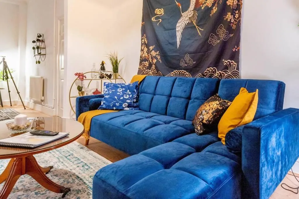 The Gatsby - Beautiful Spacious Central House Cardiff
