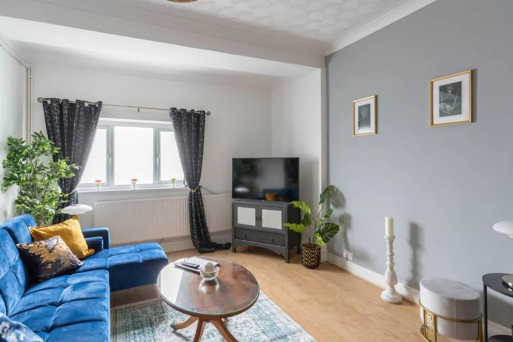 Holiday home The Gatsby - Beautiful Spacious Central House Cardiff