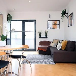  Apartment The Hayes By Mia Living 2 Bedroom In Centre